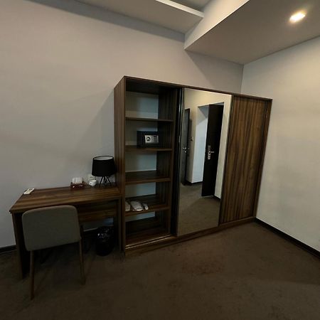 Moscow Boutique Hotel Yerevan Bagian luar foto