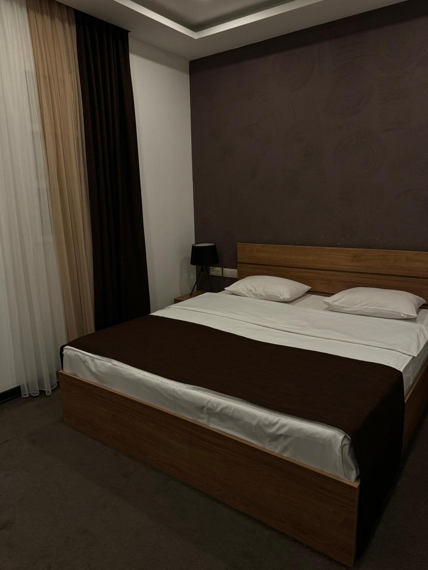 Moscow Boutique Hotel Yerevan Bagian luar foto