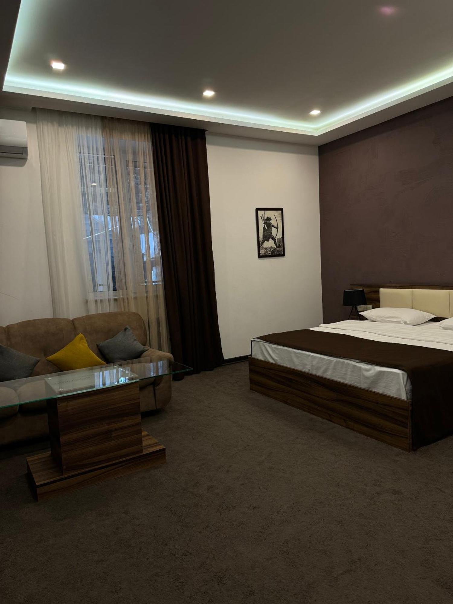 Moscow Boutique Hotel Yerevan Bagian luar foto