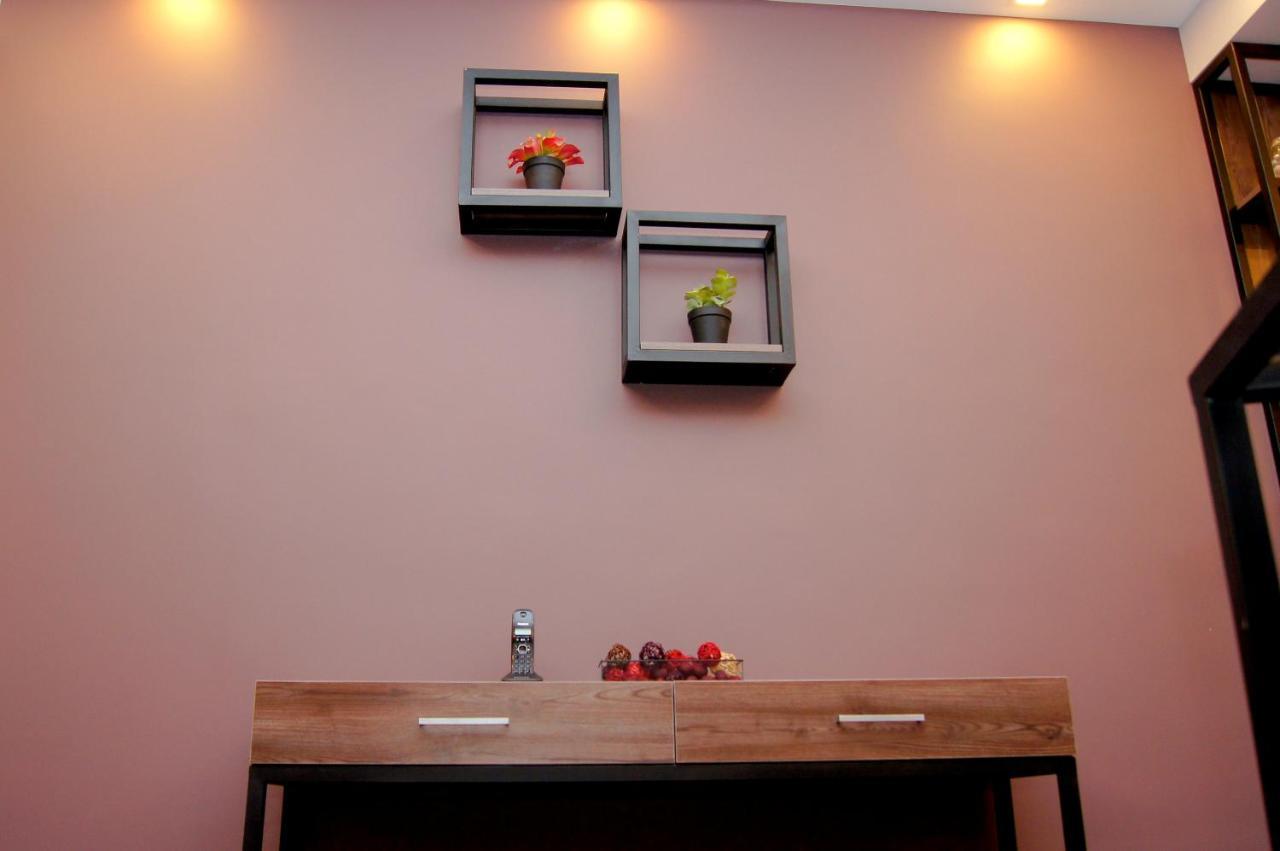 Moscow Boutique Hotel Yerevan Bagian luar foto