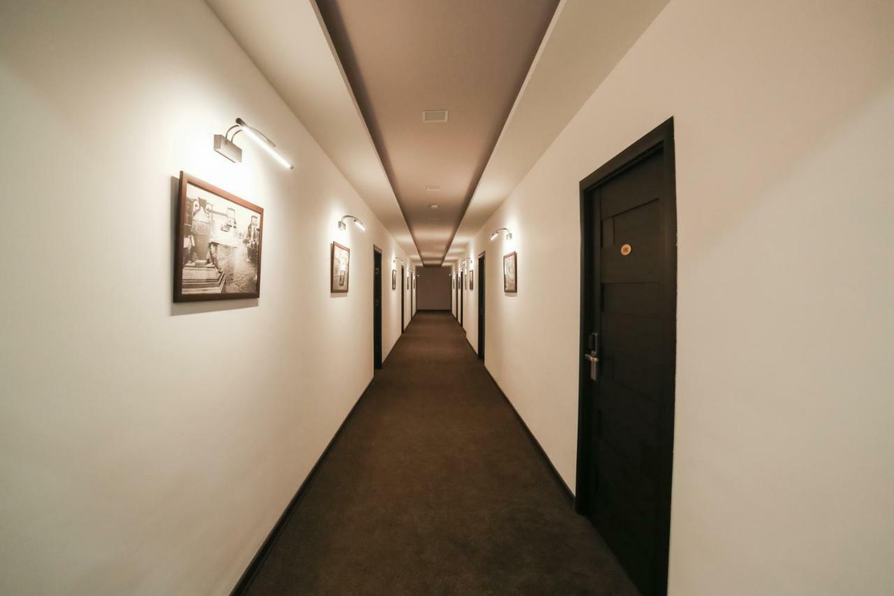 Moscow Boutique Hotel Yerevan Bagian luar foto