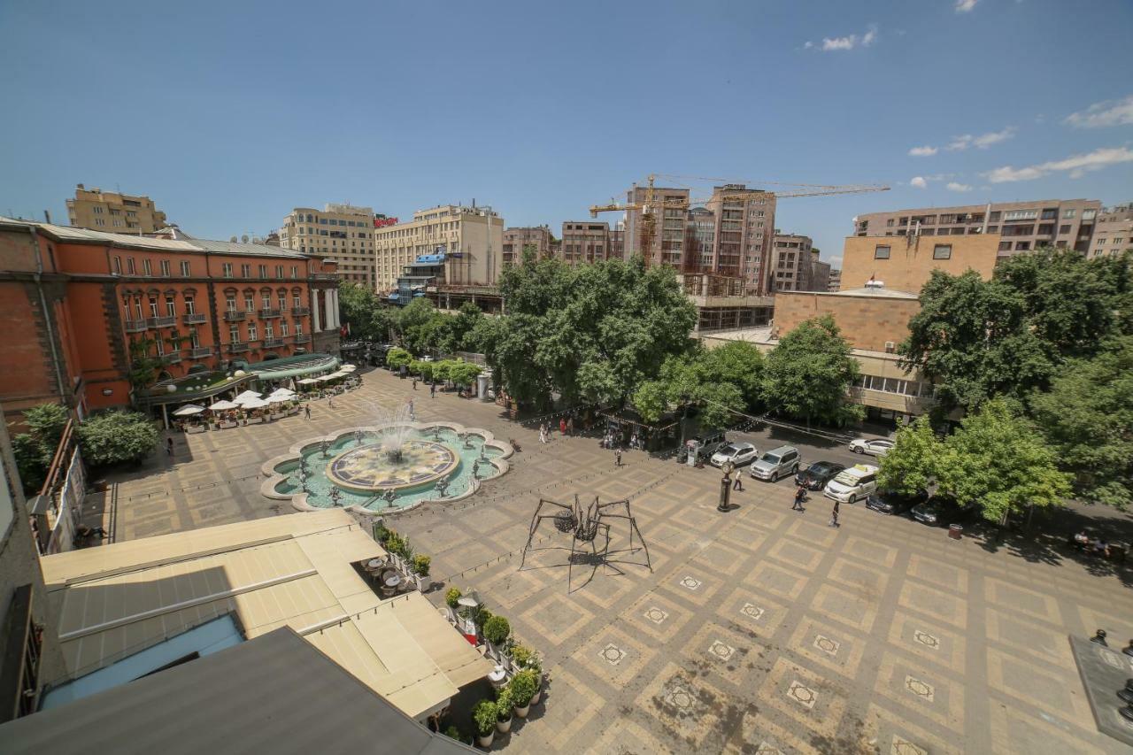 Moscow Boutique Hotel Yerevan Bagian luar foto