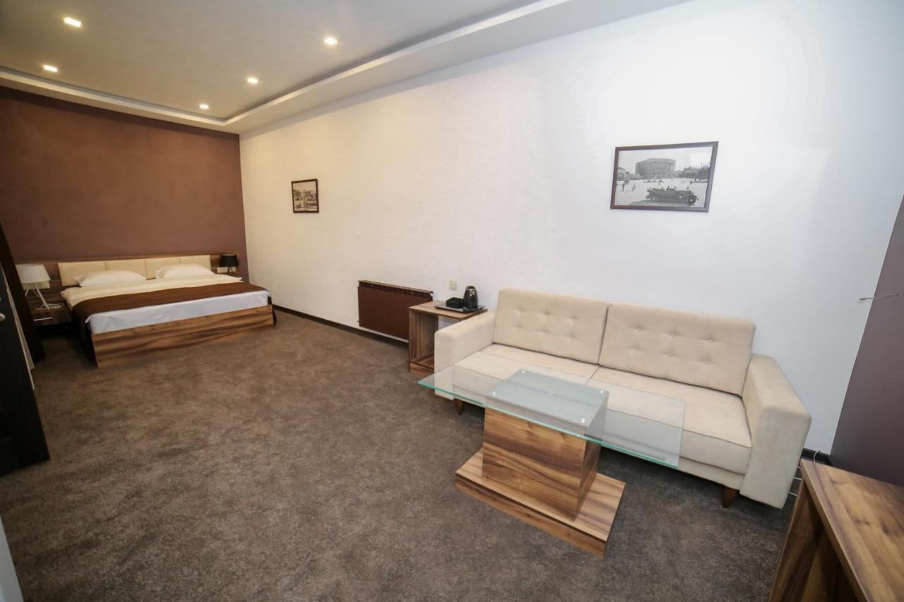 Moscow Boutique Hotel Yerevan Bagian luar foto
